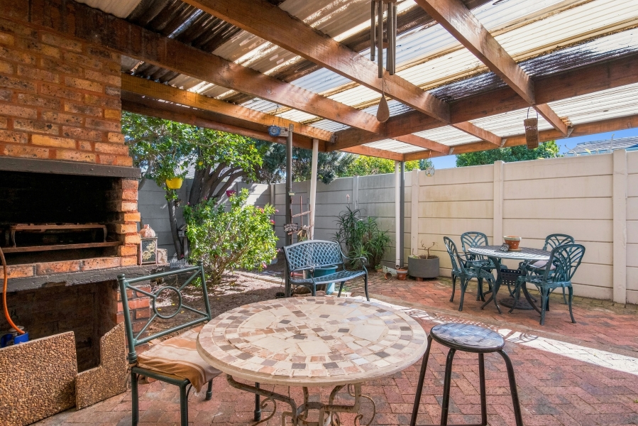 3 Bedroom Property for Sale in Plumstead Western Cape